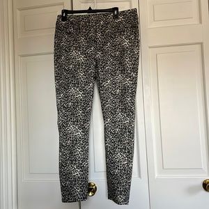 Animal print cigarette pant